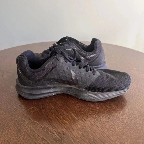 Nike Downshifter 7 Black Running Shoes Size 6 - Picture 3 of 8